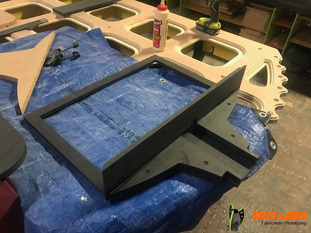 Glueing Black Though-Color MDF Glueing Black Though-Color MDF